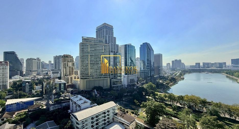 For rent 4 bedrooms apartment in Khlong Toei, Bangkok