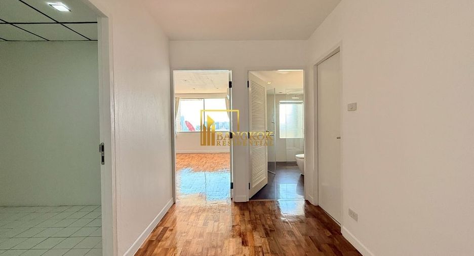 For rent 4 bedrooms apartment in Khlong Toei, Bangkok