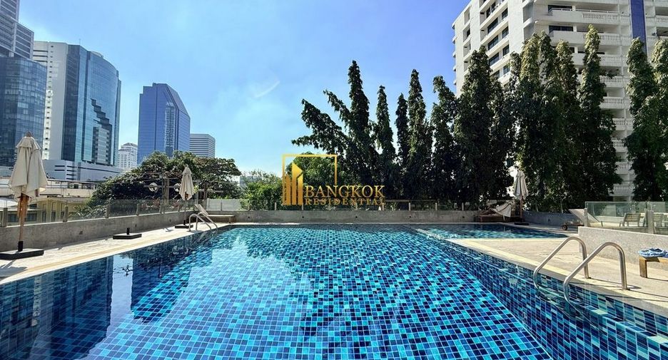 For rent 4 bedrooms apartment in Khlong Toei, Bangkok
