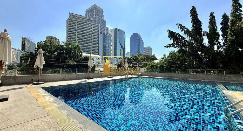 For rent 4 bedrooms apartment in Khlong Toei, Bangkok