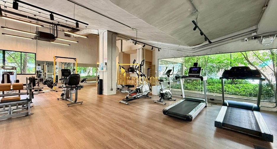 For rent 4 bedrooms apartment in Khlong Toei, Bangkok