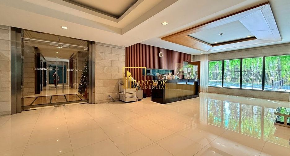 For rent 4 bedrooms apartment in Khlong Toei, Bangkok