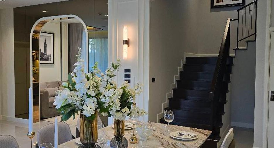 Casa en venta de 4 habitaciones en Bang Phli, Samut Prakan