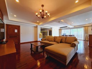 For rent 3 bedrooms apartment in Pathum Wan, Bangkok