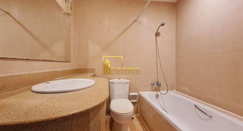 For rent 3 bedrooms apartment in Pathum Wan, Bangkok