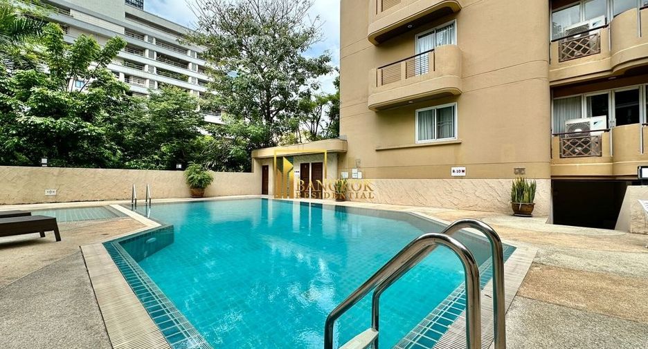 For rent 3 bedrooms apartment in Pathum Wan, Bangkok