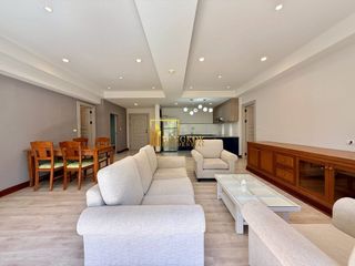 For rent 2 bedrooms apartment in Pathum Wan, Bangkok