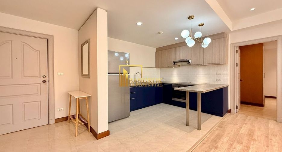 For rent 2 bedrooms apartment in Pathum Wan, Bangkok