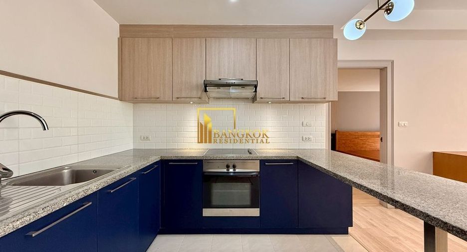 For rent 2 bedrooms apartment in Pathum Wan, Bangkok