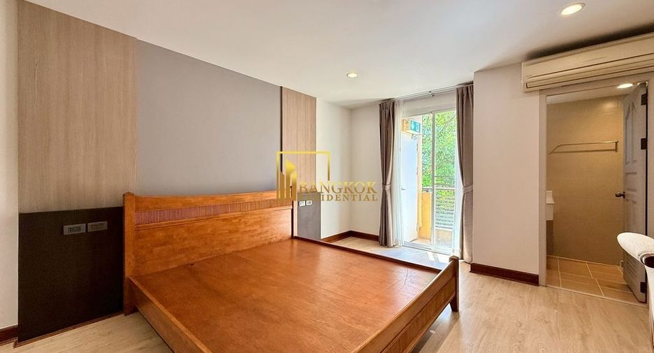For rent 2 bedrooms apartment in Pathum Wan, Bangkok