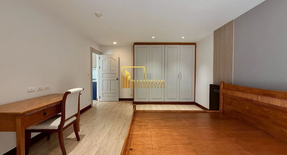 For rent 2 bedrooms apartment in Pathum Wan, Bangkok