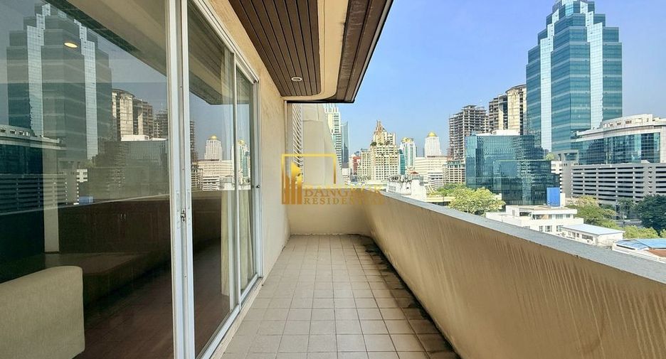For rent 4 bedrooms apartment in Pathum Wan, Bangkok