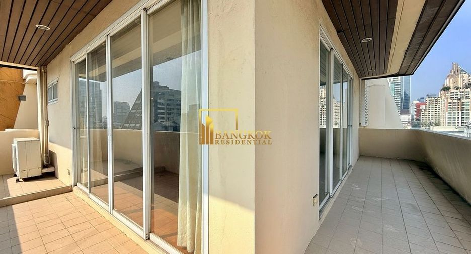 For rent 4 bedrooms apartment in Pathum Wan, Bangkok