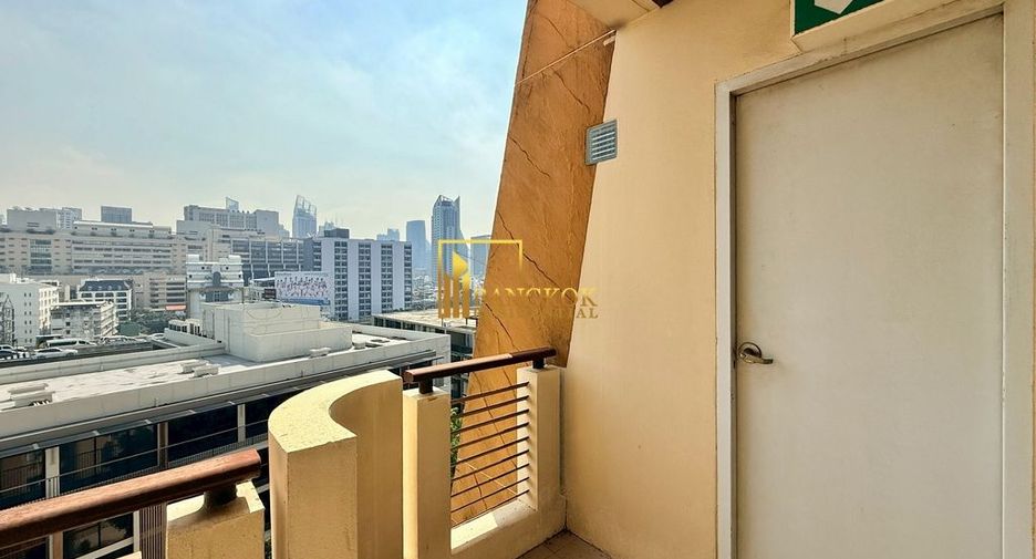 For rent 4 bedrooms apartment in Pathum Wan, Bangkok