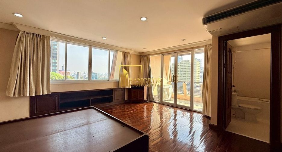 For rent 4 bedrooms apartment in Pathum Wan, Bangkok