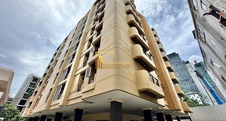 For rent 4 bedrooms apartment in Pathum Wan, Bangkok