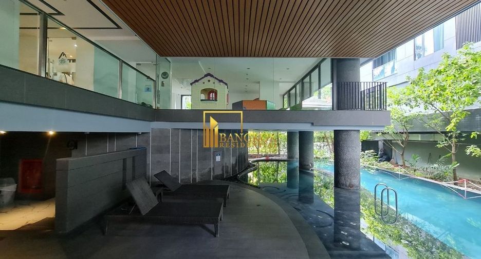 For rent 3 bedrooms apartment in Watthana, Bangkok