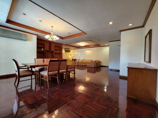 出租 4 卧室 公寓式住宅 在 Watthana, 曼谷