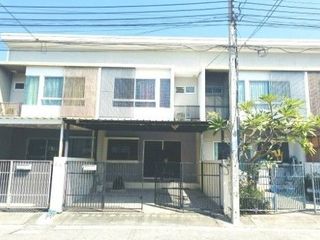 For sale 2 bed townhouse in Mueang Samut Prakan, Samut Prakan