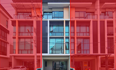For rent 3 bedrooms retail Space in Lat Phrao, Bangkok