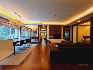 For rent 3 bedrooms apartment in Yan Nawa, Bangkok