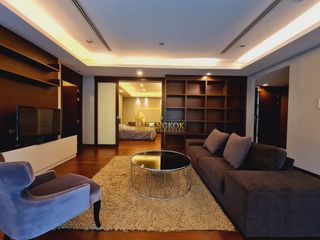 For rent 3 bedrooms apartment in Yan Nawa, Bangkok