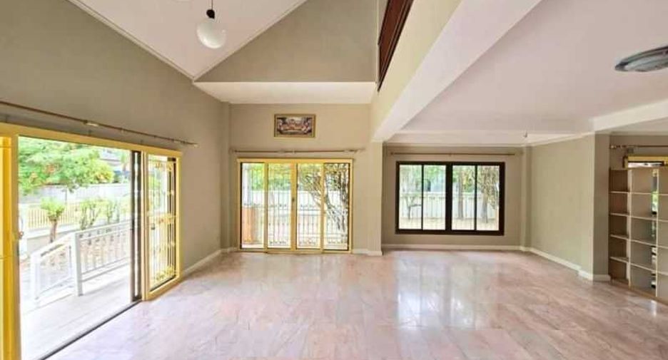 For sale 3 bed house in Mueang Chachoengsao, Chachoengsao