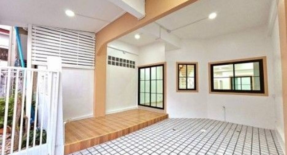 For sale 4 Beds townhouse in Bang Bua Thong, Nonthaburi
