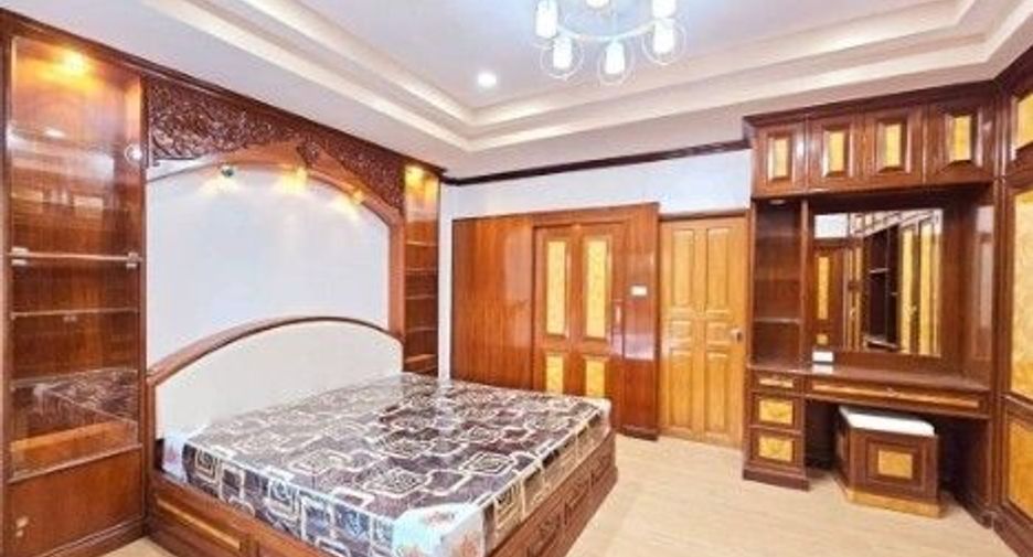 For sale 4 Beds townhouse in Bang Bua Thong, Nonthaburi