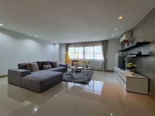 À louer 3 chambres appartement à Watthana, Bangkok