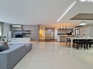 À louer 3 chambres appartement à Watthana, Bangkok