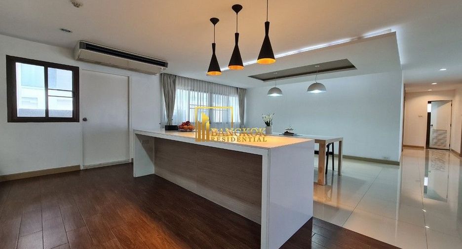 For rent 3 bedrooms apartment in Watthana, Bangkok