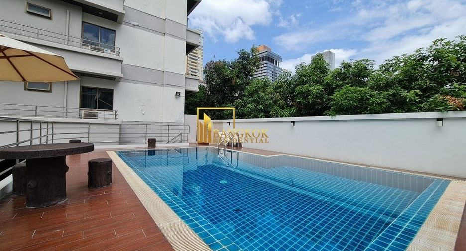 For rent 3 bedrooms apartment in Watthana, Bangkok