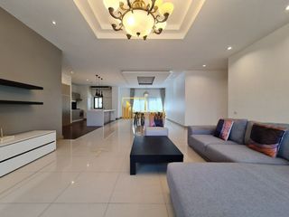 For rent 3 bedrooms apartment in Watthana, Bangkok
