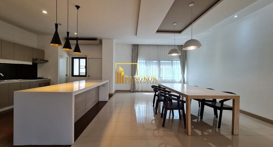 For rent 3 bedrooms apartment in Watthana, Bangkok