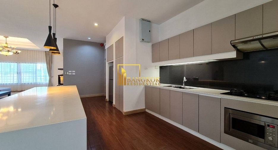 For rent 3 bedrooms apartment in Watthana, Bangkok