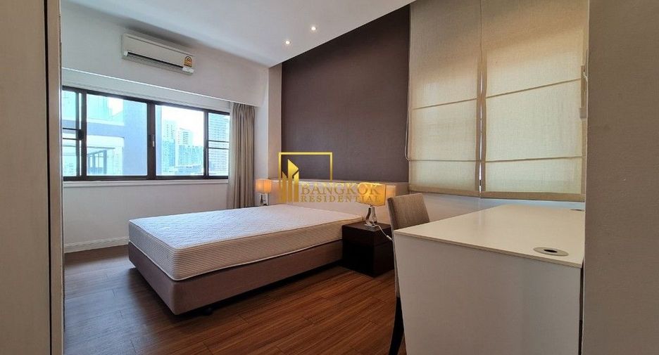 For rent 3 bedrooms apartment in Watthana, Bangkok