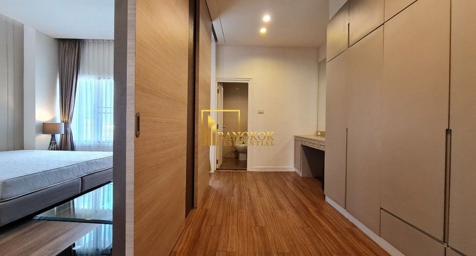 For rent 3 bedrooms apartment in Watthana, Bangkok