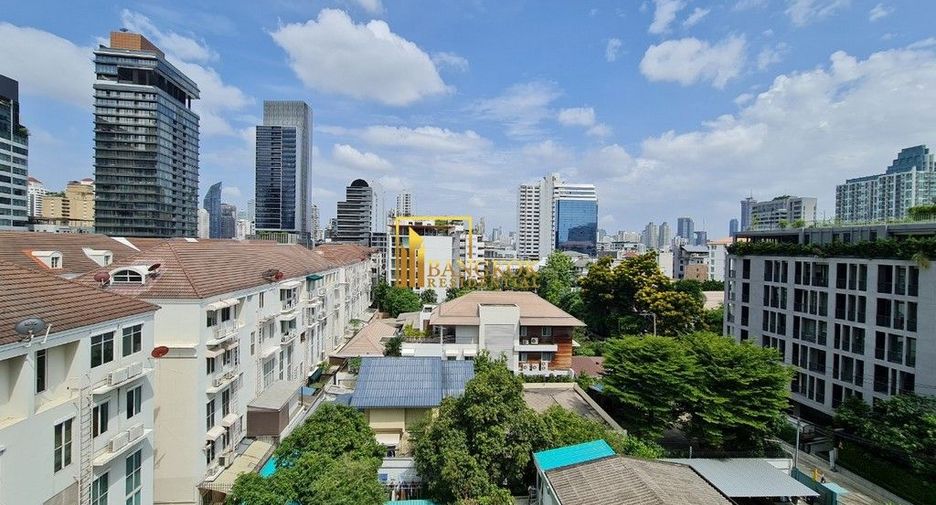 For rent 3 bedrooms apartment in Watthana, Bangkok