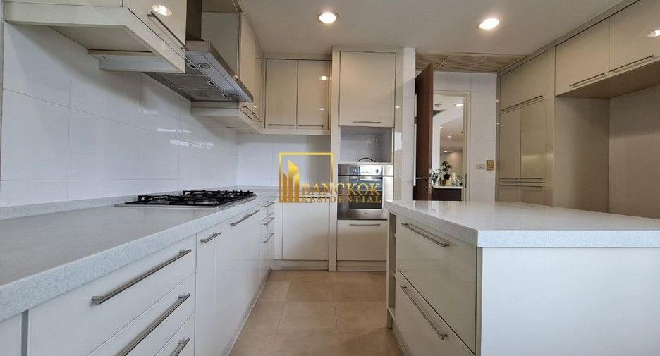 Apartment zur Miete mit 3 Zimmer in Watthana, Bangkok
