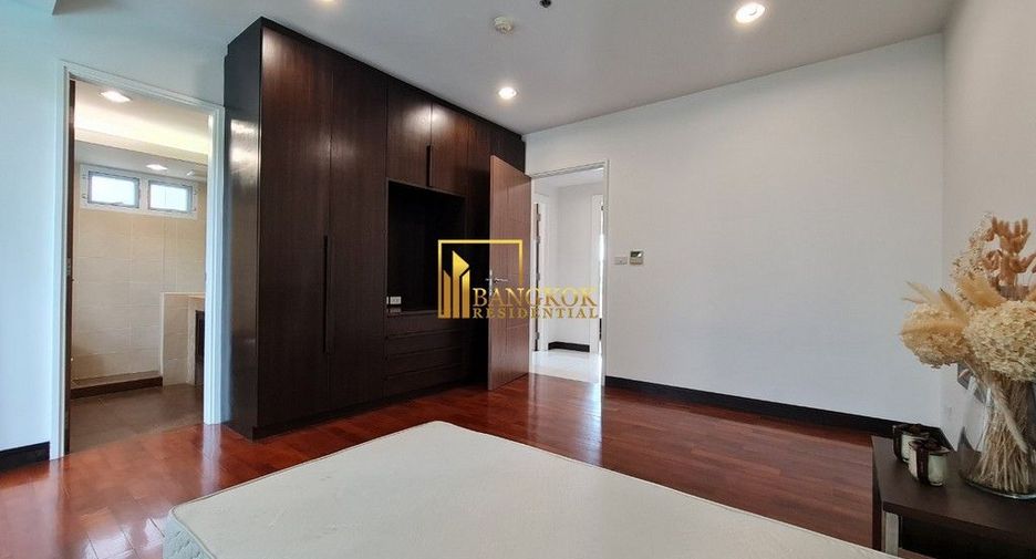 Apartment zur Miete mit 3 Zimmer in Watthana, Bangkok
