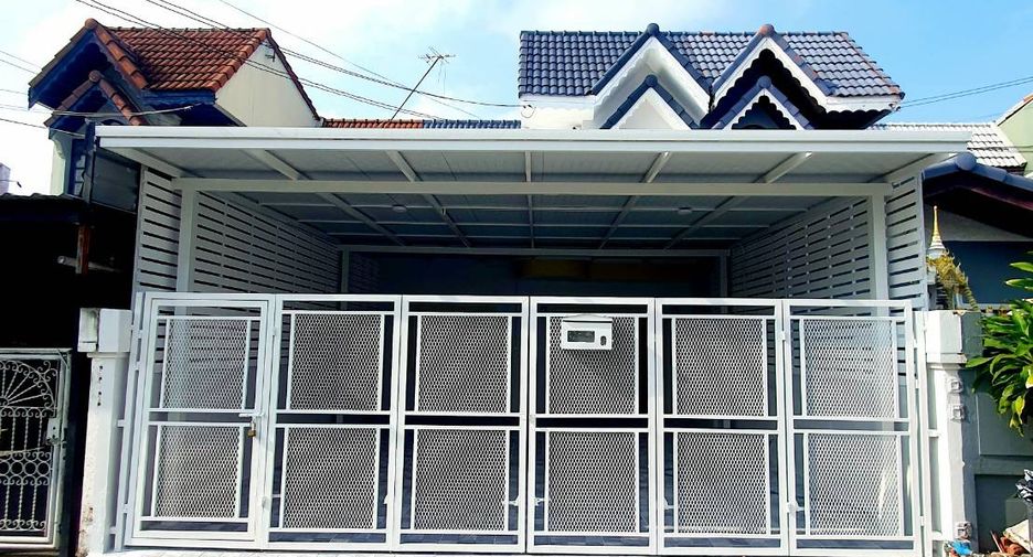 For sale 4 Beds townhouse in Bang Yai, Nonthaburi
