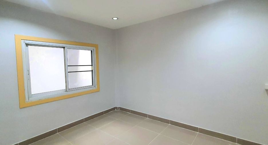 For sale 4 Beds townhouse in Bang Yai, Nonthaburi