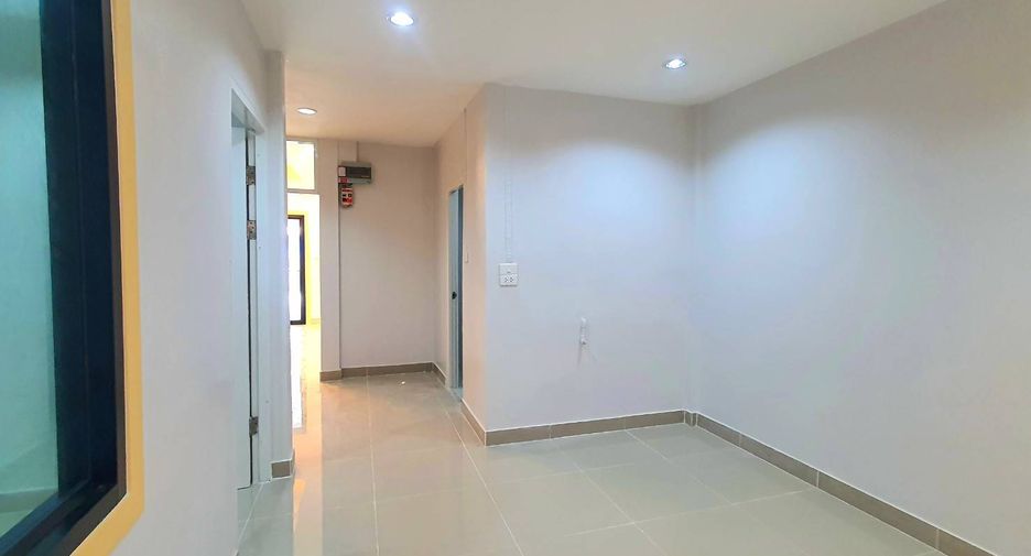 For sale 4 Beds townhouse in Bang Yai, Nonthaburi