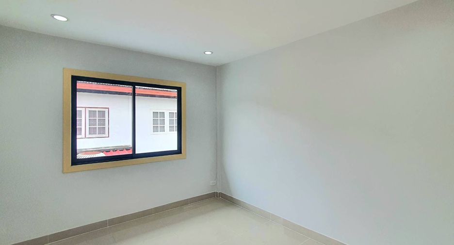 For sale 4 Beds townhouse in Bang Yai, Nonthaburi
