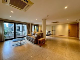 For rent 2 bedrooms apartment in Pathum Wan, Bangkok