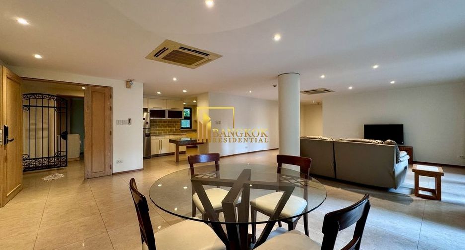 For rent 2 bedrooms apartment in Pathum Wan, Bangkok