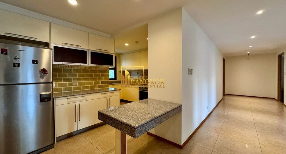 For rent 2 bedrooms apartment in Pathum Wan, Bangkok