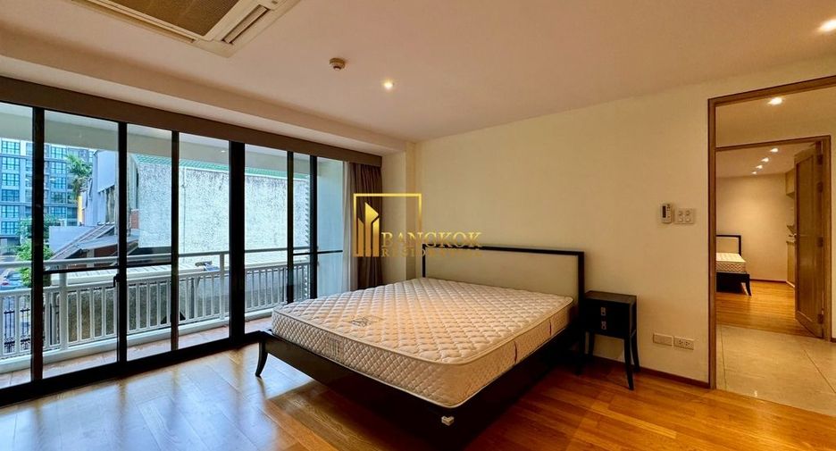 For rent 2 bedrooms apartment in Pathum Wan, Bangkok
