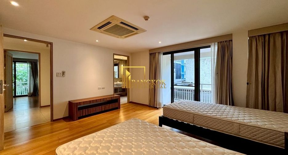For rent 2 bedrooms apartment in Pathum Wan, Bangkok